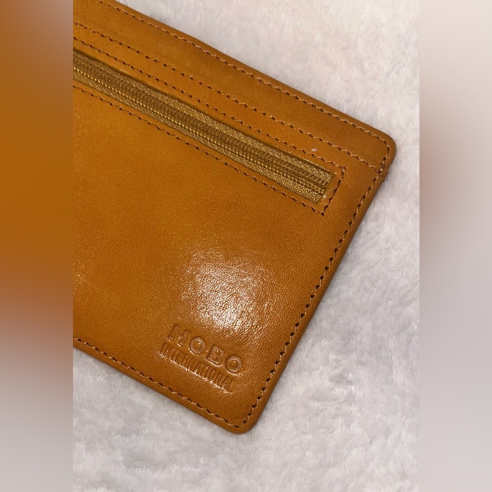 HOBO Euro Slide Tan Leather Card Holder - Picture 2 of 7